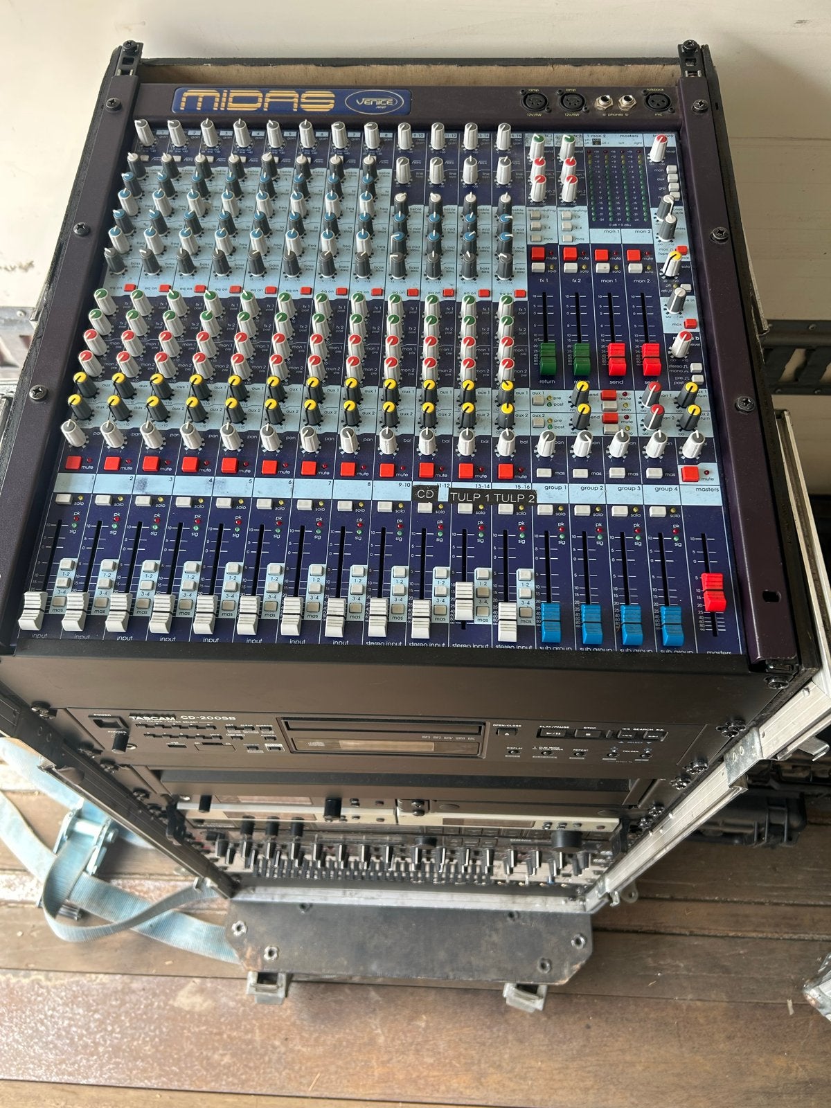 Midas Venice Live Rack met complete geluidsinstallatie, Muziek en Instrumenten, Ophalen, Gebruikt, 20 kanalen of meer, Microfooningang
