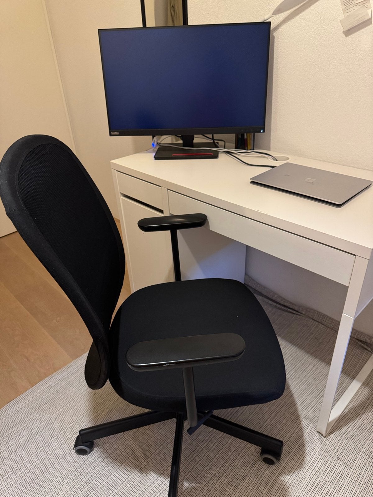 IKEA MICKE Bureau en FLINTAN Bureaustoel met armleuningen, Ophalen, Gebruikt, Met lades, Spaanplaat of MDF