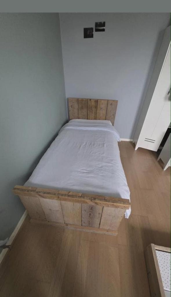 Steigerhouten eenpersoonsbed 90 200, Ophalen, 90 cm, Eenpersoons, Steigerhout