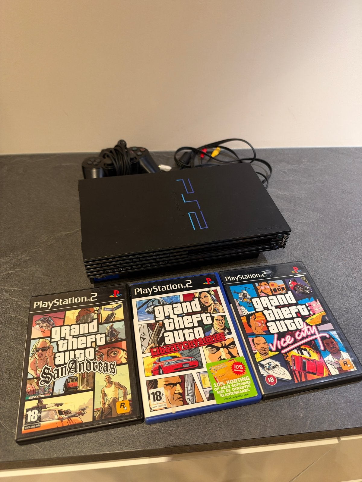 Playstation 2 met GTA games (excl. voedingsadapter), Spelcomputers en Games, -, Zwart, -, Ophalen of Verzenden
