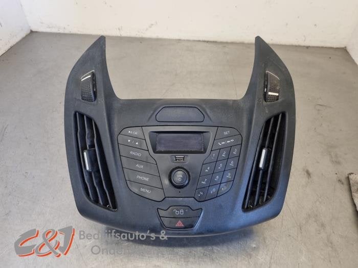 Radio van een Ford Transit Connect