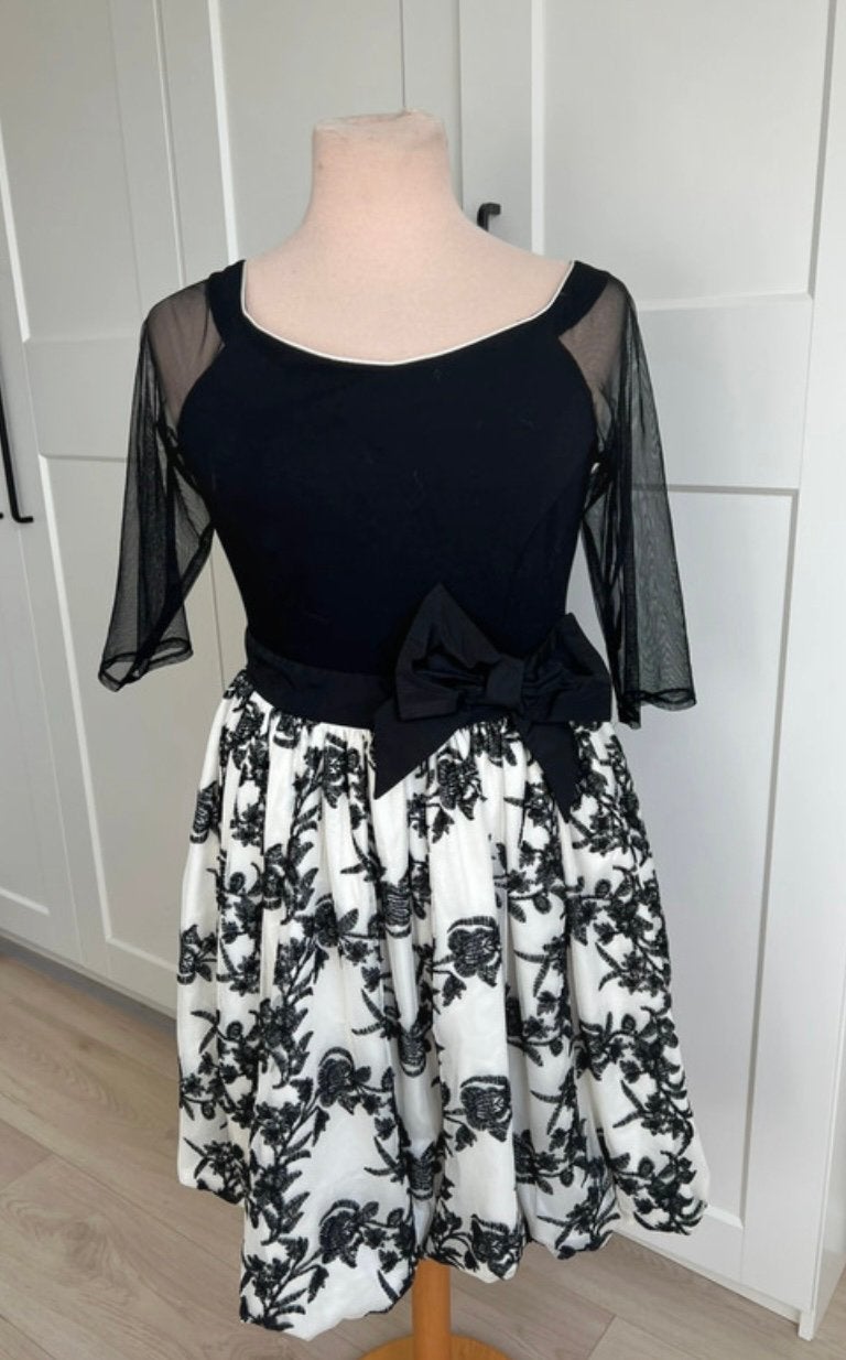 Feest jurk r&R, maya high fashion 44 = 40, Kleding | Dames, Jurken, Maat 38/40 (M), Zwart, Ophalen of Verzenden, Zo goed als nieuw