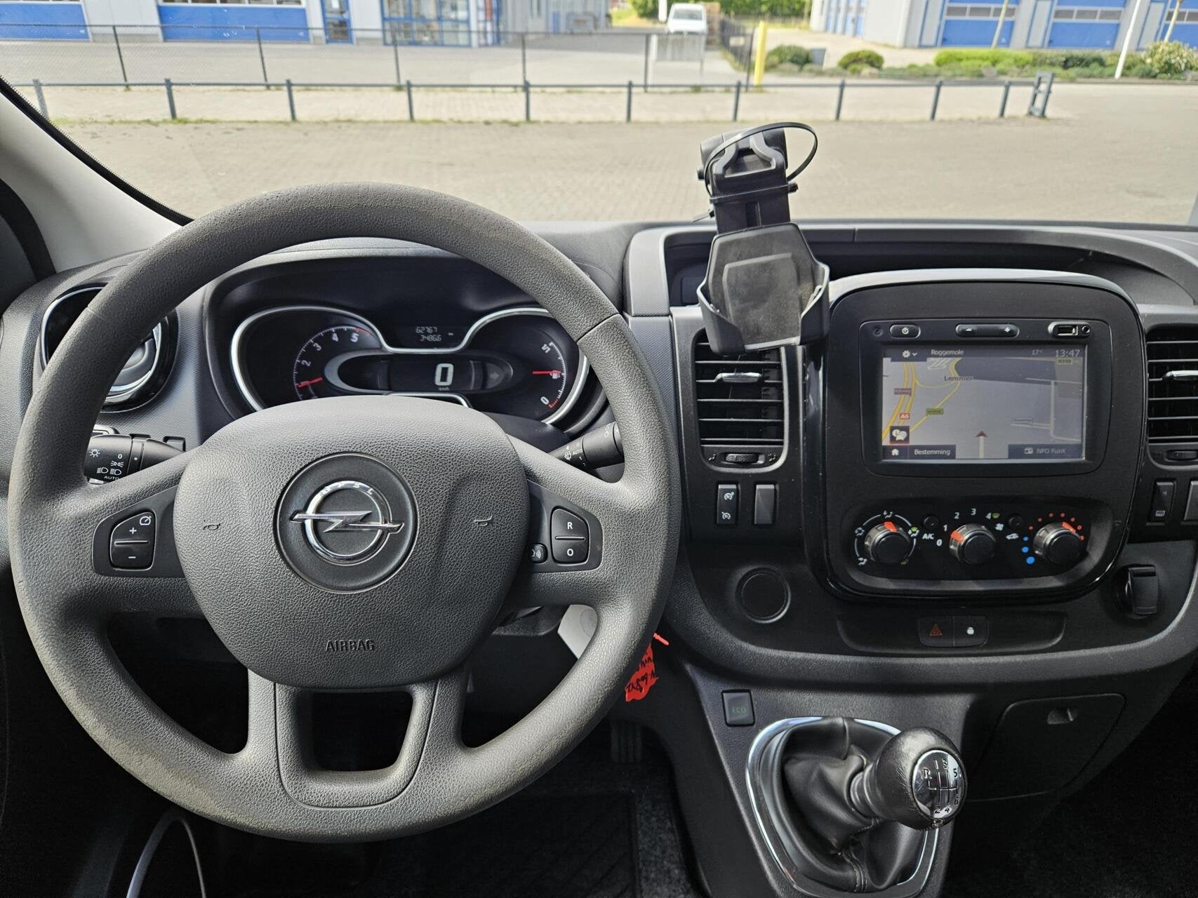 Opel Vivaro 1.6 CDTI L1H1 Airco Camera lage km Trekhaak, Voorwielaandrijving, 15 km/l, Gebruikt, Euro 6