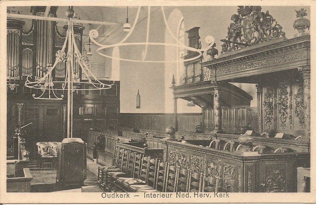 Oudkerk - Interieur Ned. Herv. Kerk - Gelopen Ansichtkaart, Ophalen of Verzenden, 1940 tot 1960, Gelopen, Friesland
