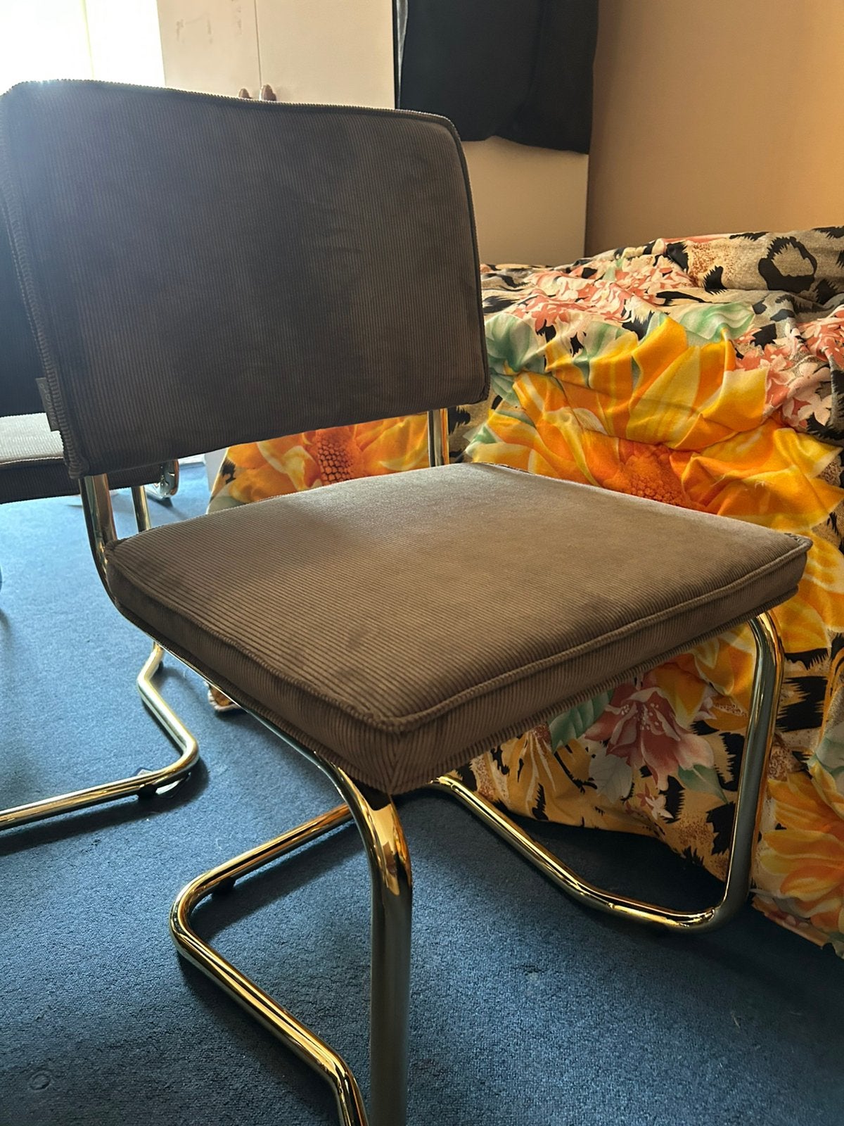Set van 4 Zuiver rib ridge eetkamer stoelen donker grijs, Huis en Inrichting, Stoelen, Ophalen, Nieuw, Vier, Retro