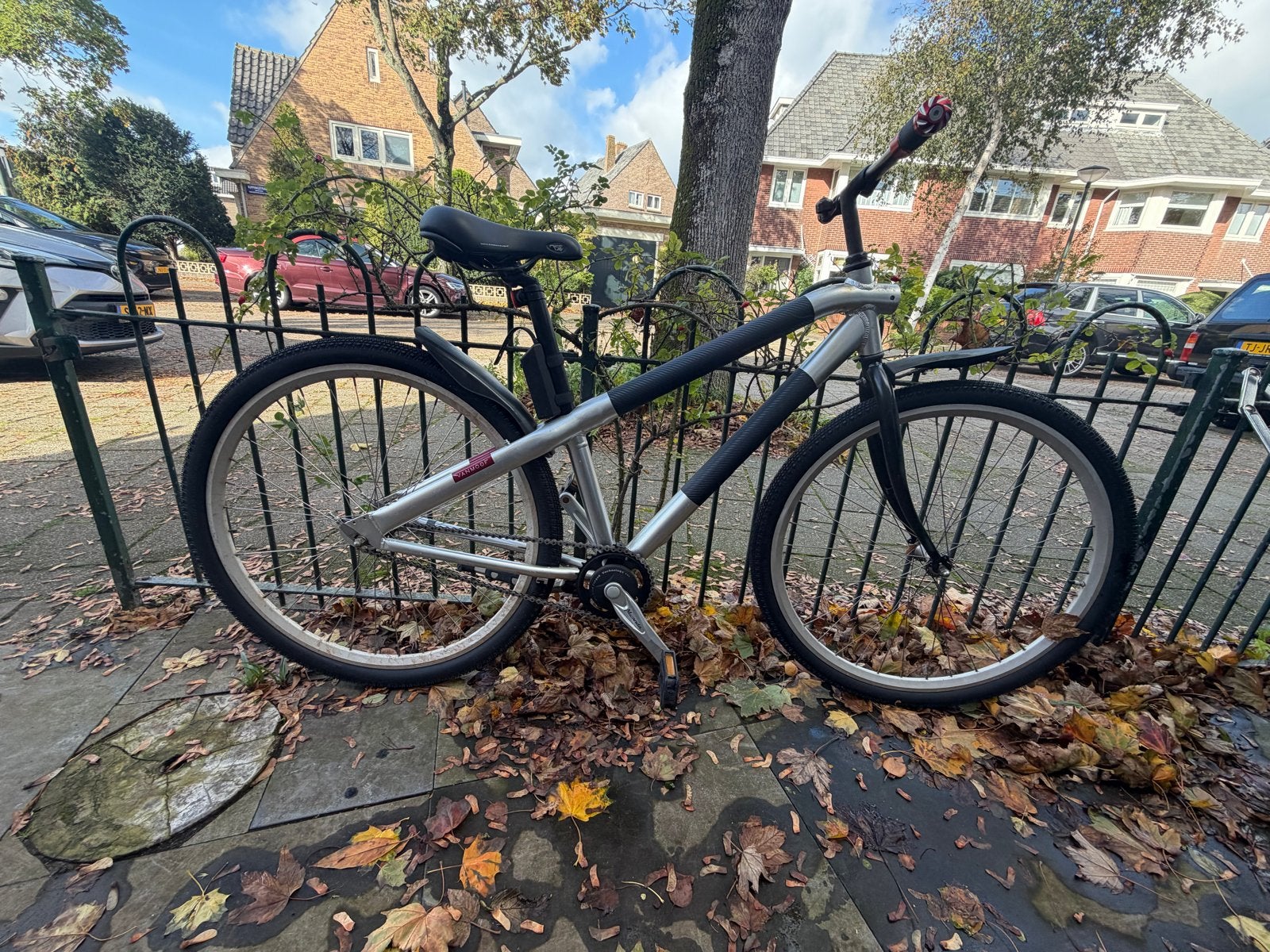 Diverse fietsen: Rih, VanMoof, Cube, Giant Triple X, Ophalen, Gebruikt, Overige merken