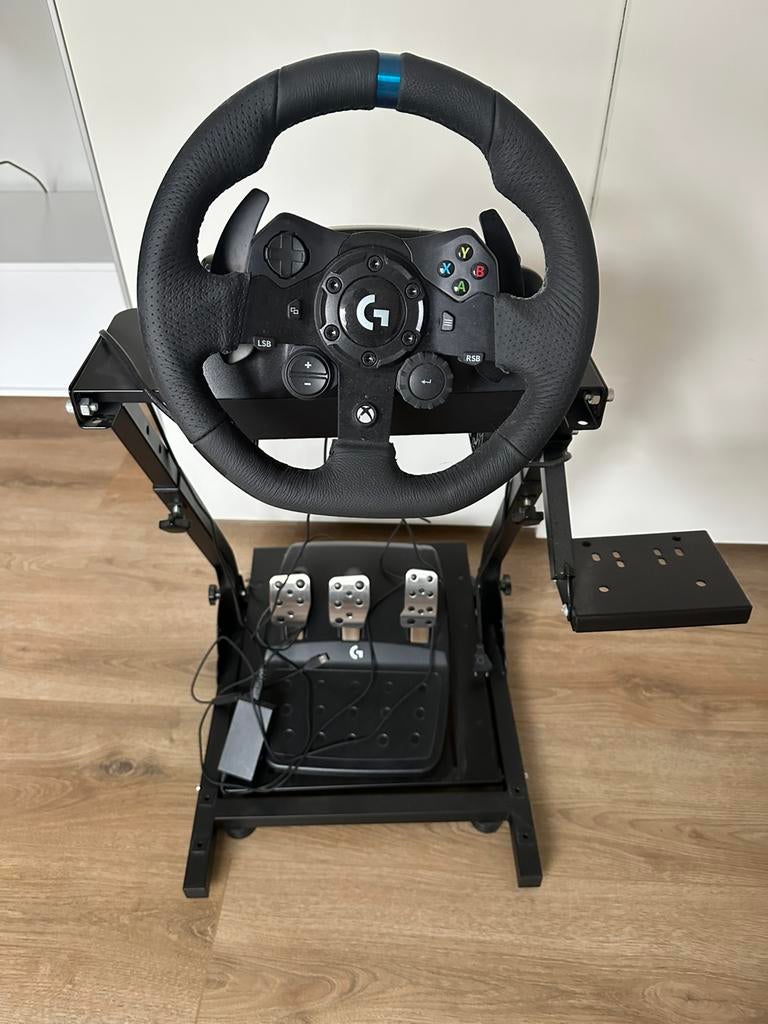 Logitech gaming stuur, Spelcomputers en Games, Spelcomputers | Xbox | Accessoires, Ophalen of Verzenden, Zo goed als nieuw, Stuurtje of Sportattribuut