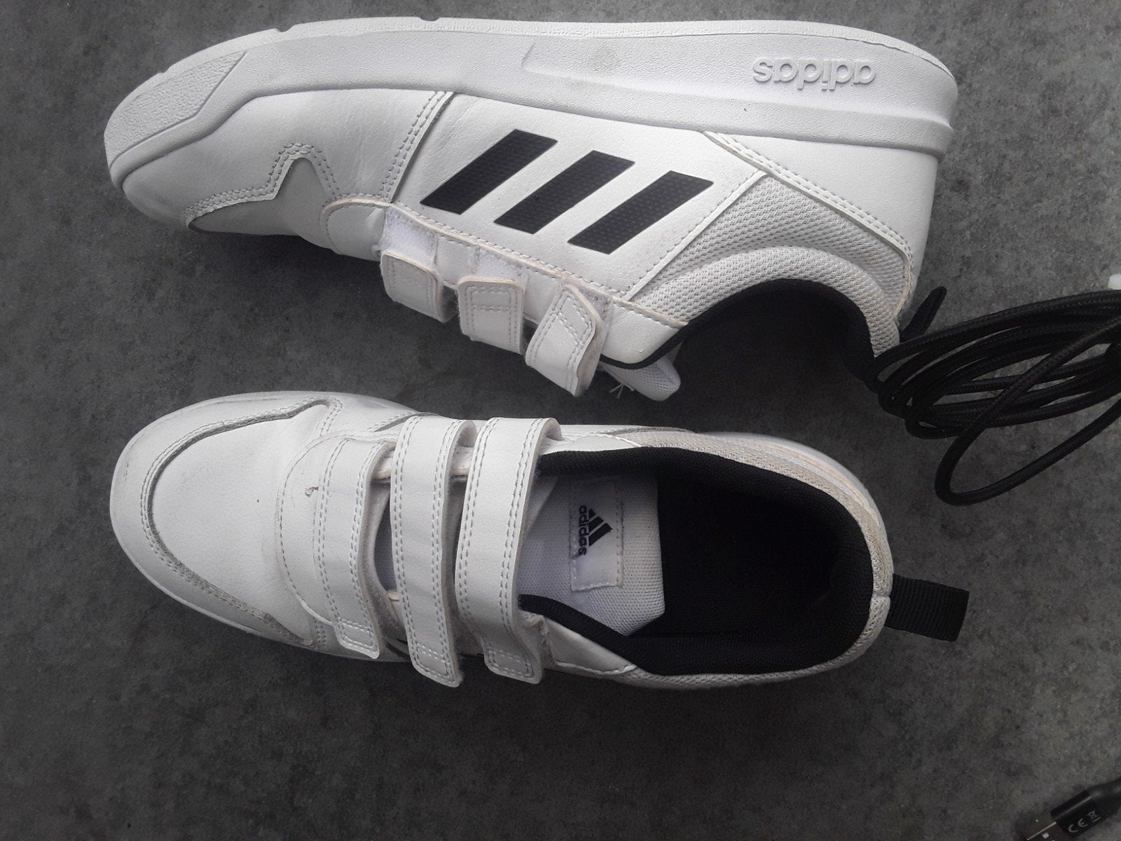 Adidas maat   39 1/3 klitteband sluiting., Ophalen of Verzenden, Zo goed als nieuw, Zwart