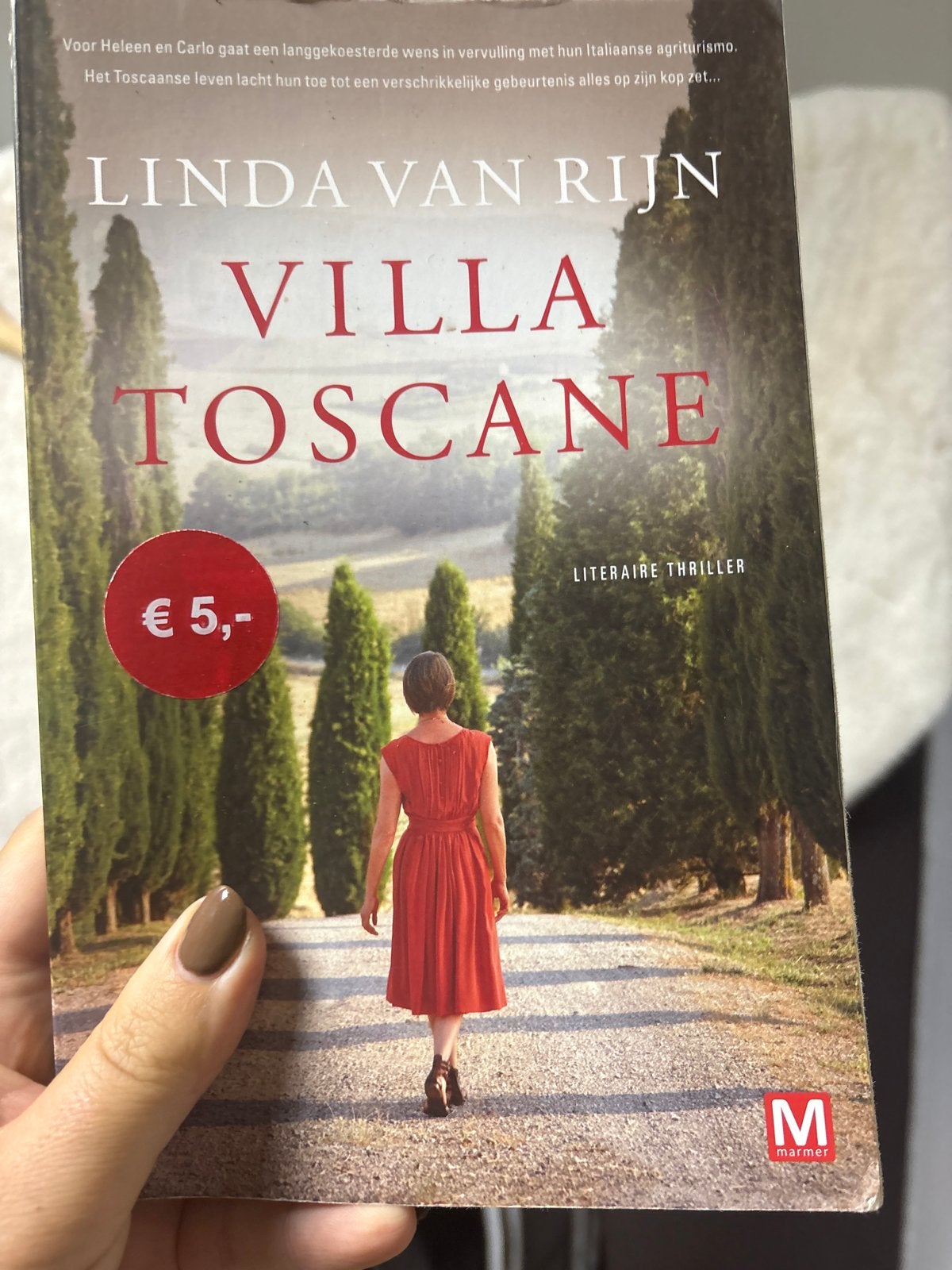 Linda van Rijn - Villa Toscane (Literaire thriller), Ophalen of Verzenden, Gelezen, Europa overig