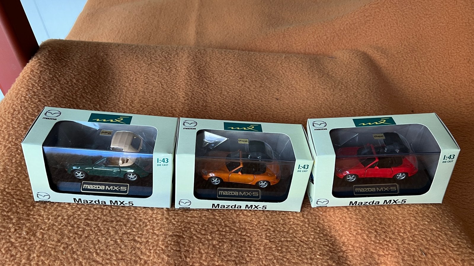 Mazda MX-5 NB Finish Line / Diapet modelauto's 1:43, Ophalen, Nieuw, Auto, Overige merken