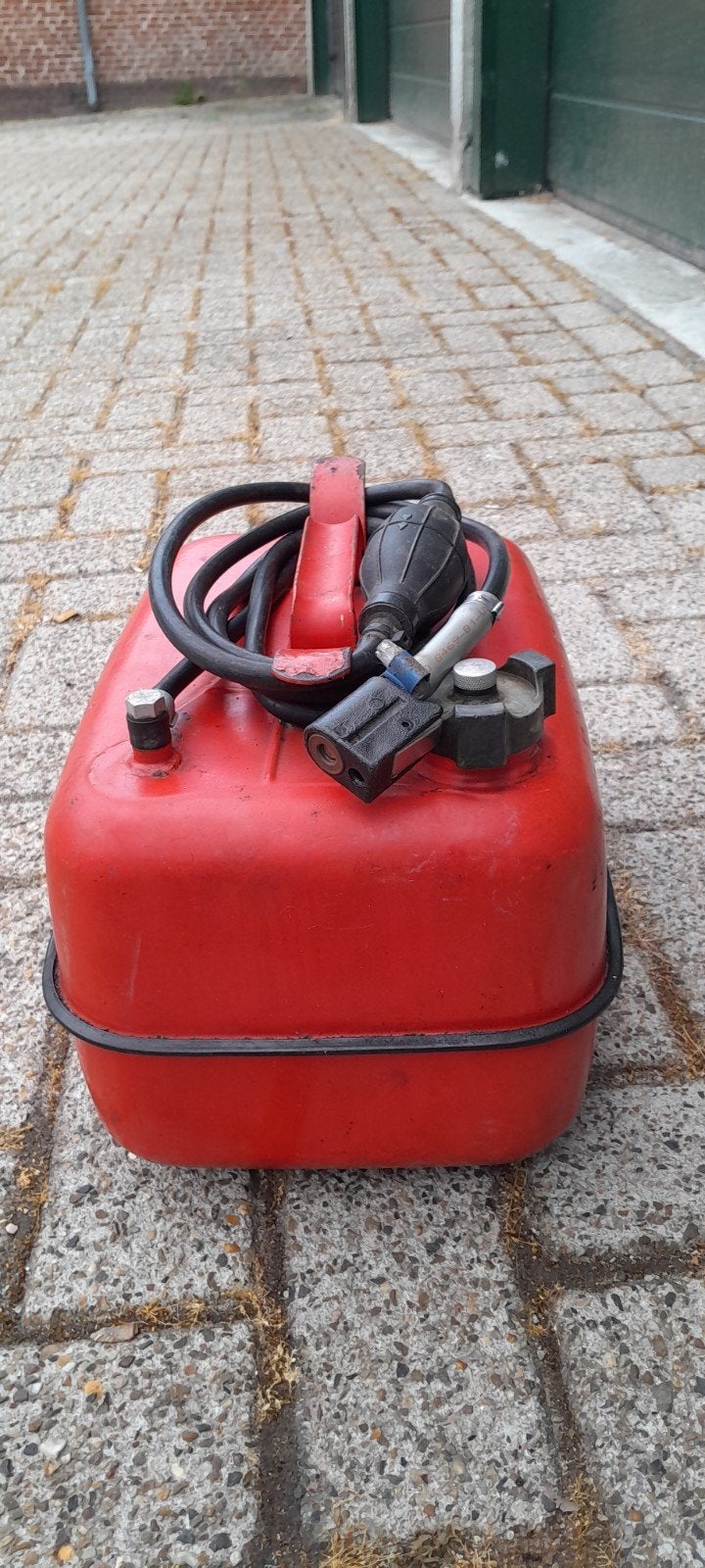 Brandstoftank metaal voor een buitenboordmotor, Ophalen, Motor en Techniek, Motorboot