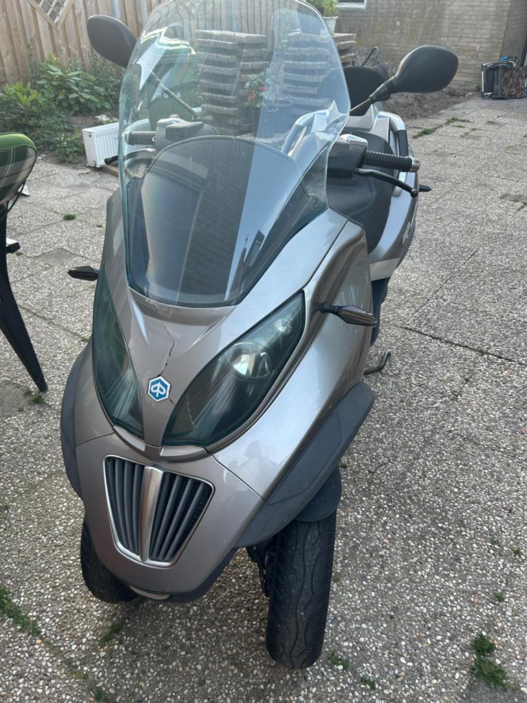 Piaggio MP3 250 LT