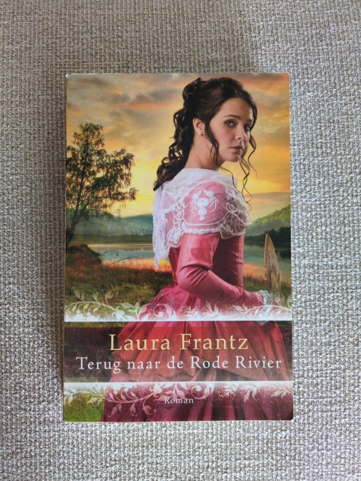 Laura Frantz - Terug naar de rode rivier, Boeken, Gelezen, Ophalen of Verzenden, Laura Frantz