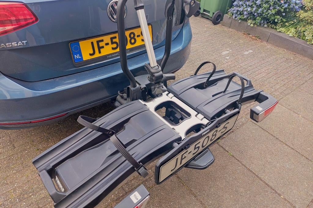 Thule Easyfold XT 2, Ophalen, Elektrische fiets, Zo goed als nieuw, 2 fietsen