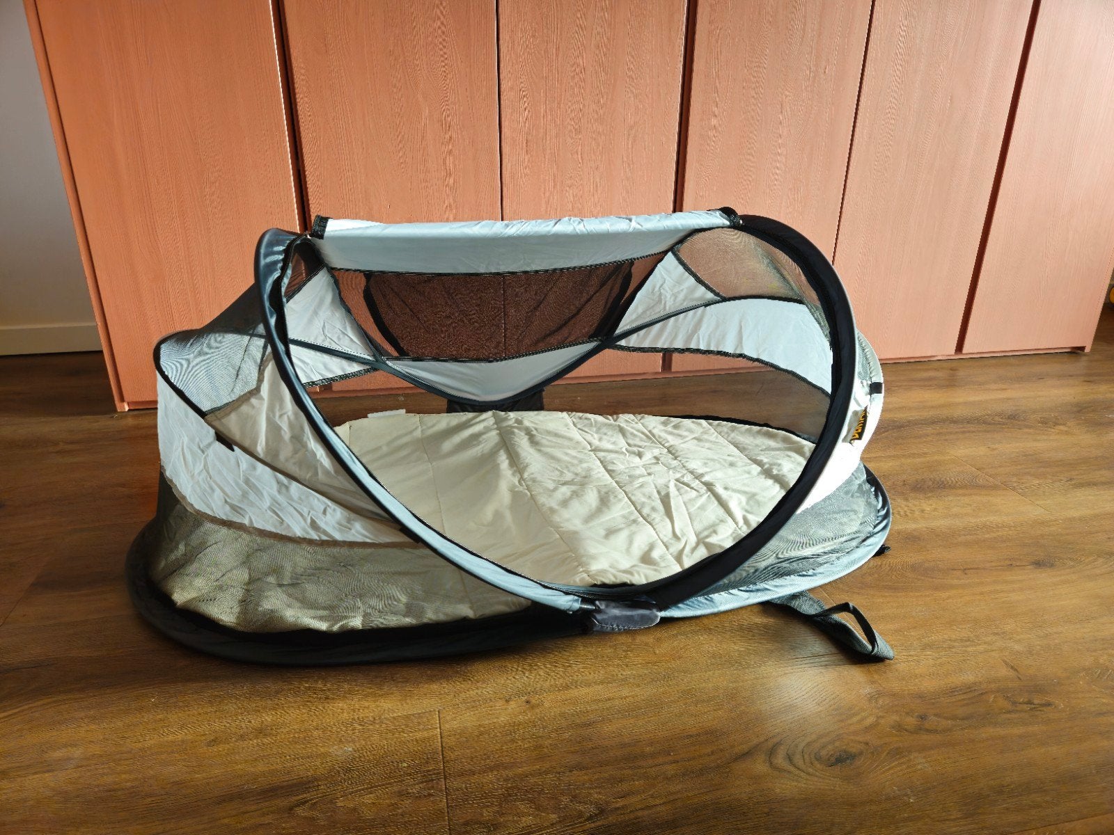 Deryan baby tentje/reisbed, Ophalen, Zo goed als nieuw, Reisbedje