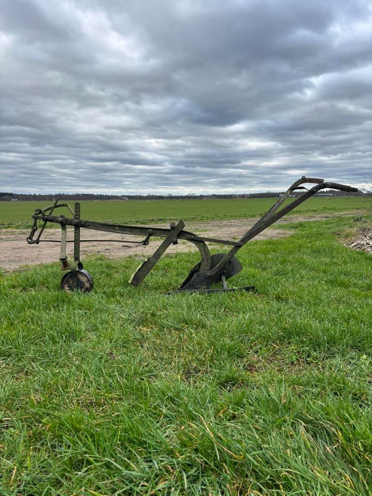 Paardenploeg - één schaar wentelploeg