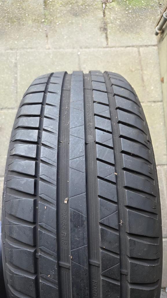 Banden en velgen - 225/55 ZR16 99W, Auto-onderdelen, Banden en Velgen, Gebruikt, 16 inch, Banden en Velgen, Ophalen of Verzenden