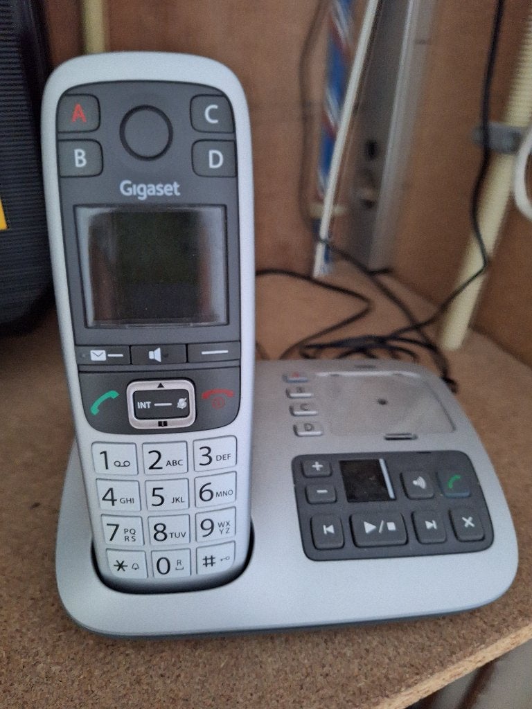 Gigaset Duo, draadloze huistelefoon E560a met twee handsets, Ophalen of Verzenden, Zo goed als nieuw, 2 handsets