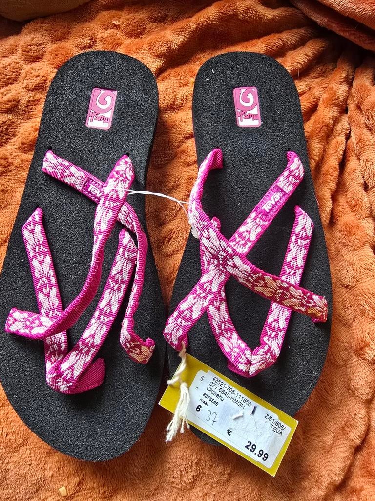 Teva Olowahu teenslippers maat 6, 37 NIEUW!!, Ophalen of Verzenden, Nieuw