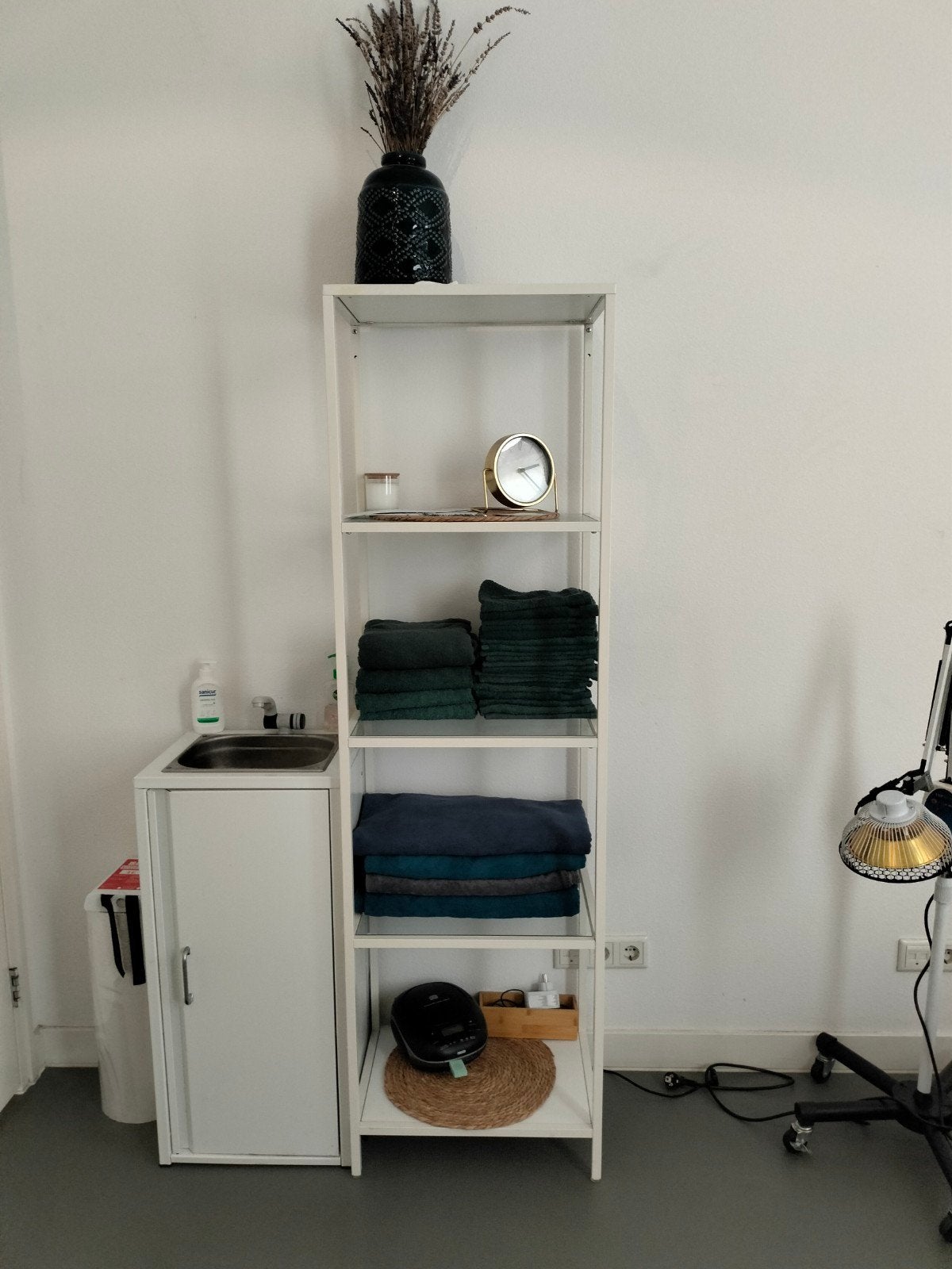 Te koop witte stellingkast., Ophalen, Zo goed als nieuw