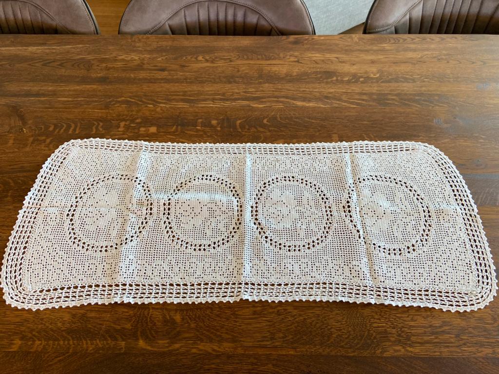 Prachtige hand gehaakte loper ( jaren 80)Afm 80 x 30 cm, Ophalen of Verzenden