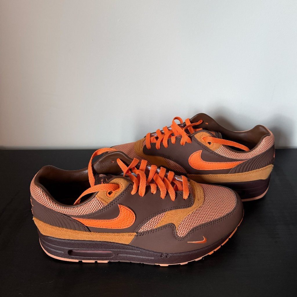 Nike Air Max 1 King’s Day US10, Bruin, Nike, Ophalen of Verzenden, Sneakers of Gympen