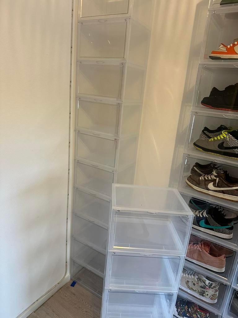 28 transparante schoenendozen / sneakerboxen, Ophalen, Zo goed als nieuw, Transparant
