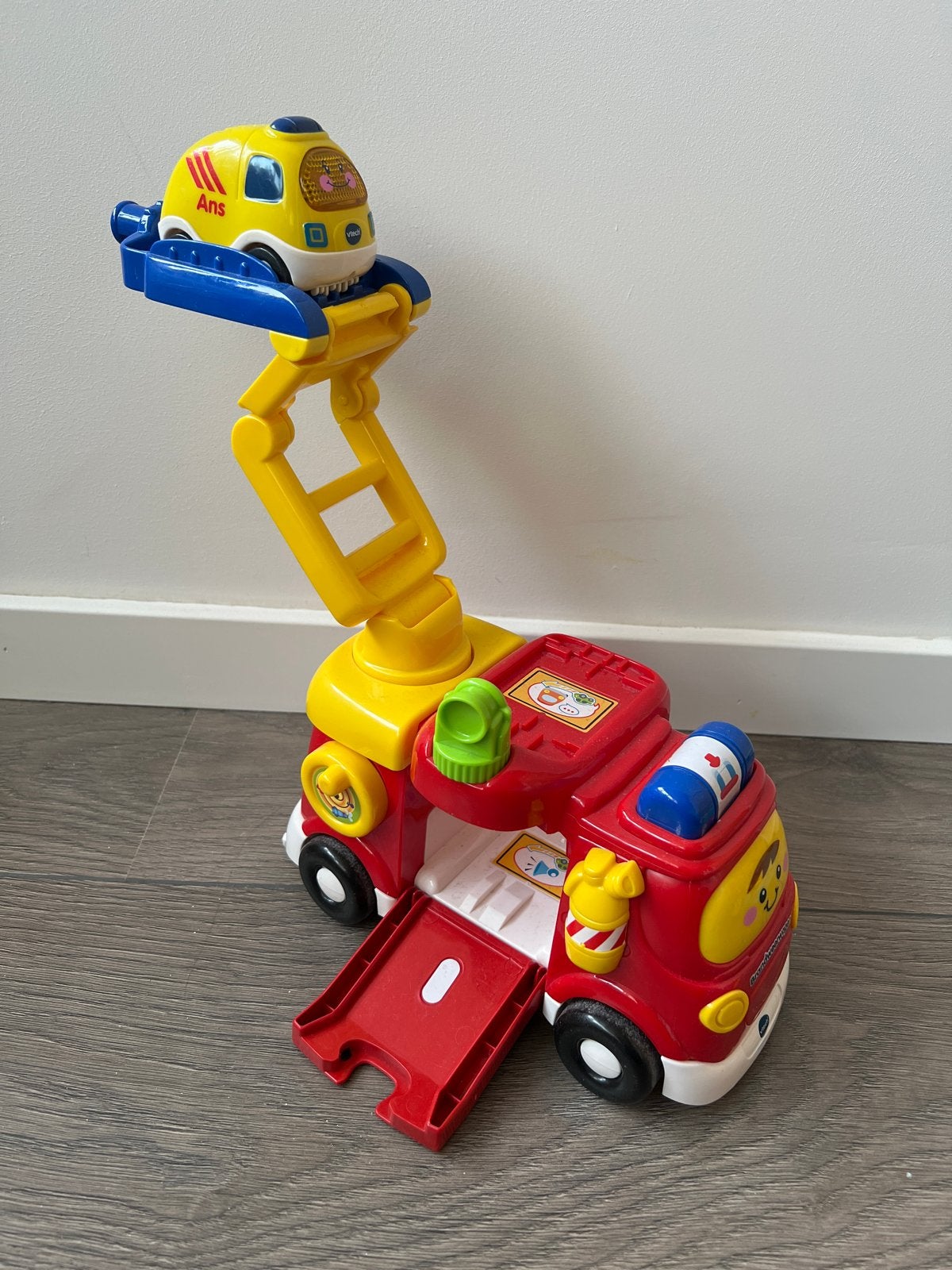 VTech Toet Toet Auto's Brandweerwagen en ans ambulance, Kinderen en Baby's, Ophalen, Gebruikt, 2 tot 4 jaar