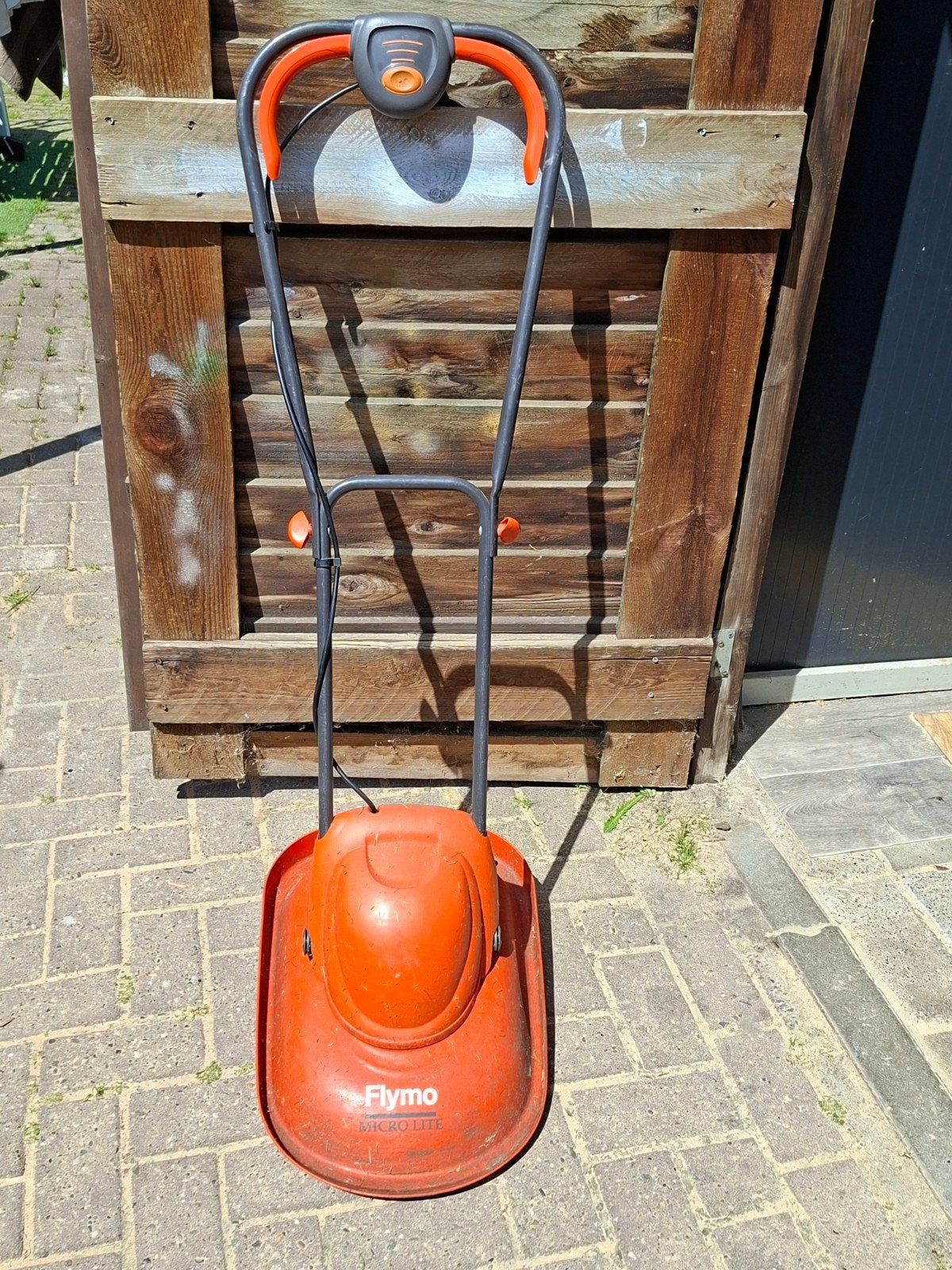 Flymo zweefmaaier microlite met extra messen., Tuin en Terras, Grasmaaiers, Zweefmaaier, Ophalen