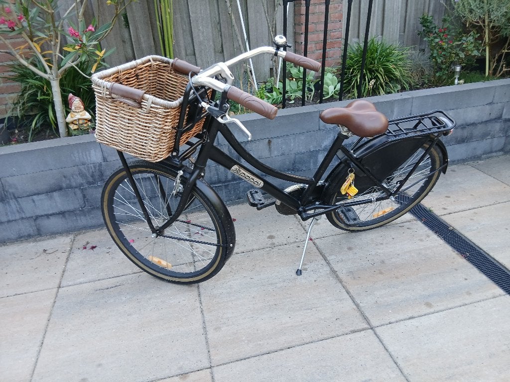 Mooie zwarte meisjes Popal fiets, 24 inch, Terugtraprem, Ophalen of Verzenden, Handrem, Popal