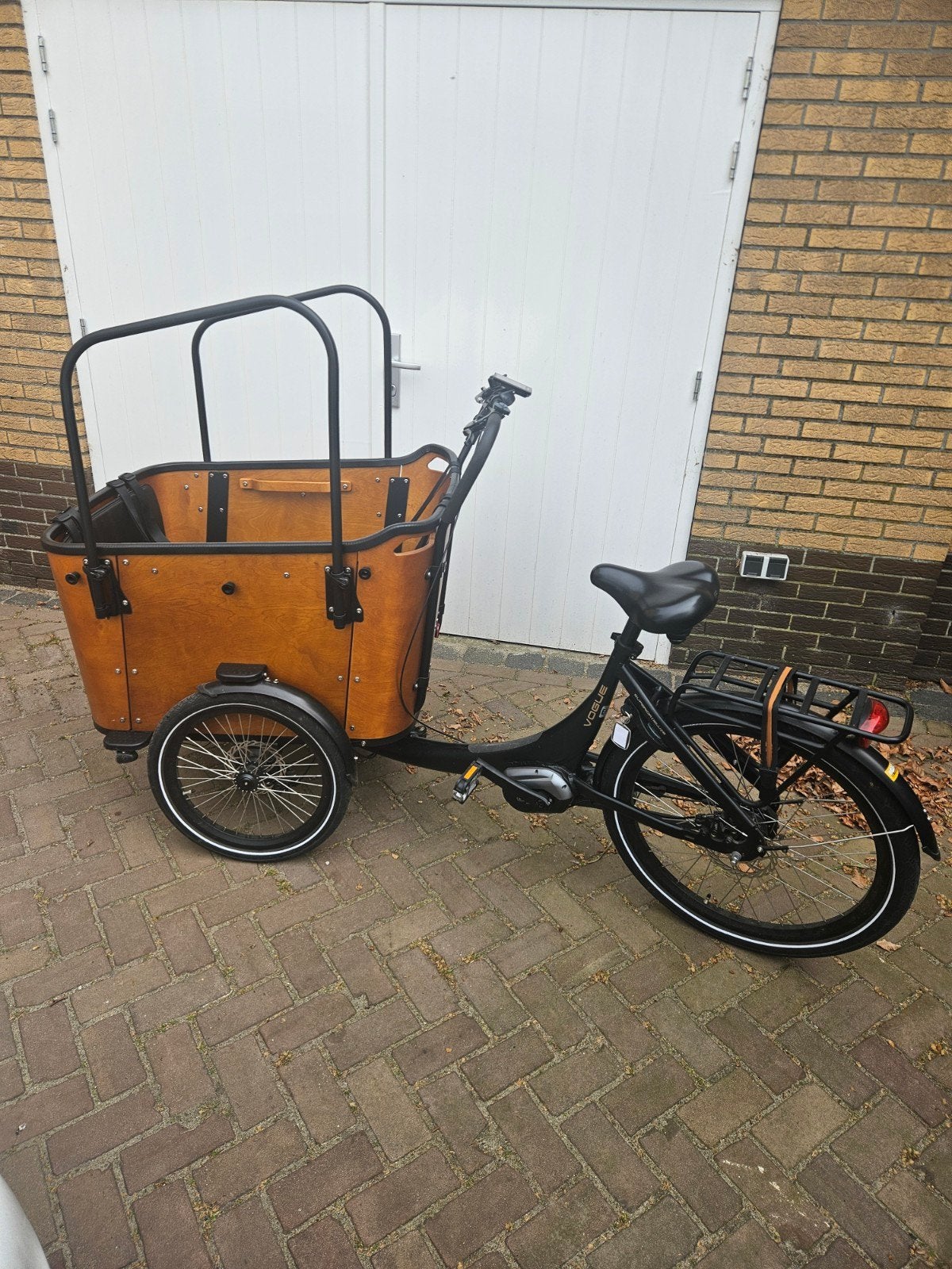 Te koop: Vogue Superior Deluxe Elektrische Bakfiets met Huif, Fietsen en Brommers, Fietsen | Bakfietsen, Ophalen, Zo goed als nieuw
