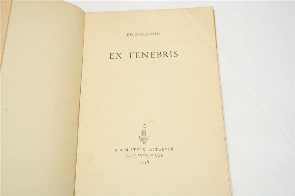 Ex Tenebris — Eduard Hoornik Gedichten 1948, Ophalen of Verzenden, Gelezen
