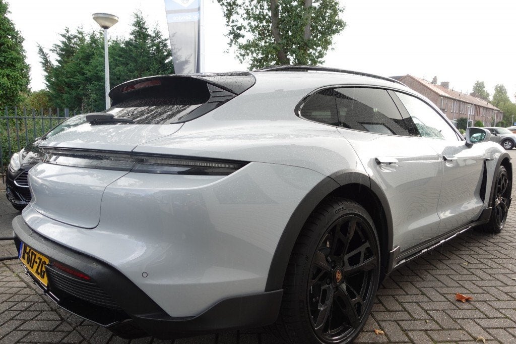 Porsche TAYCAN SPORT TURISMO 4S PERFORMANCE 84KWH Sport Turi, Auto's, 464 km, Overige modellen, 110 €/maand, 4 stoelen