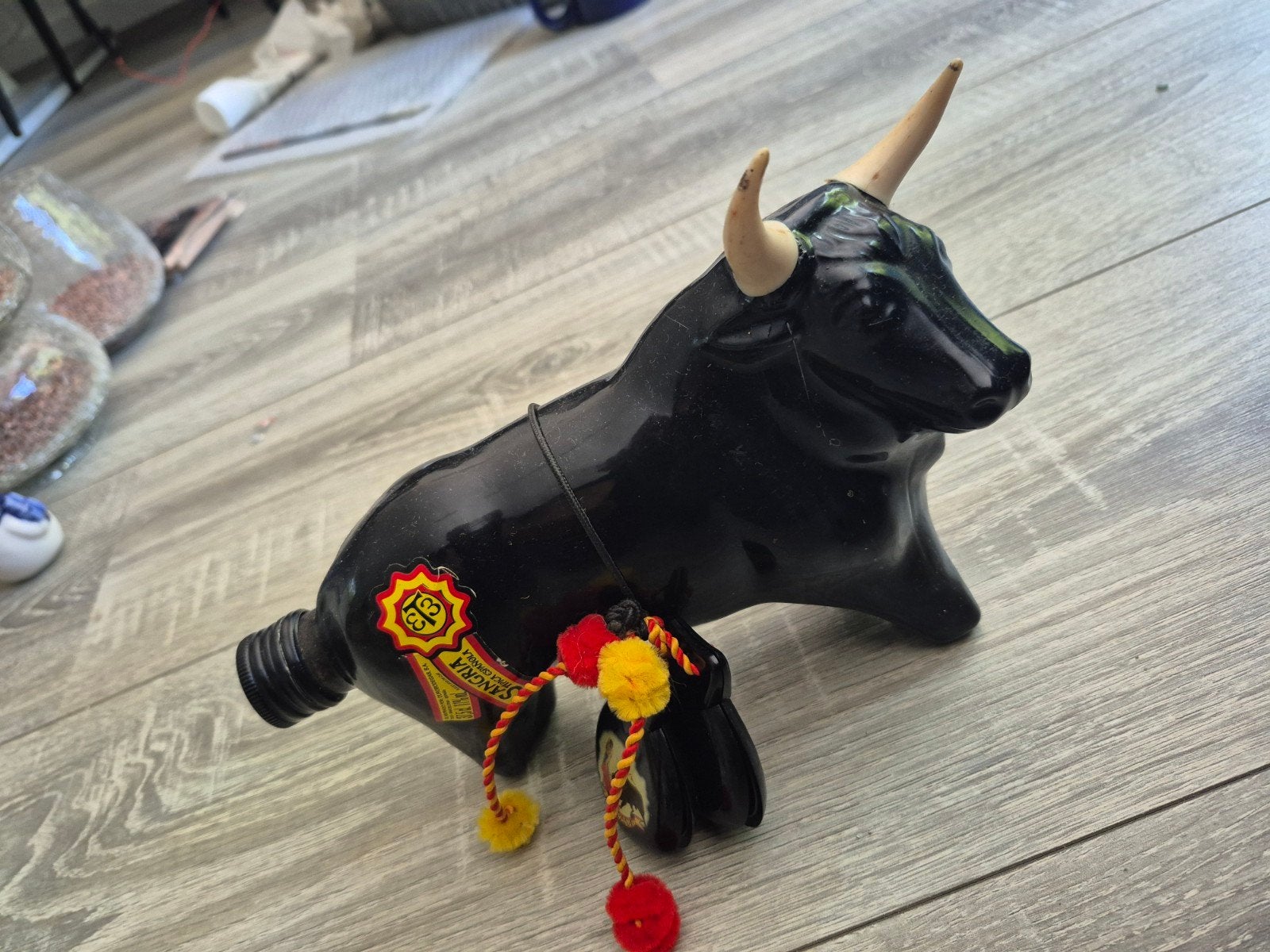 Decoratieve stier fles - Sangria - Spaanse stijl, Ophalen of Verzenden, Gebruikt, Boerderijdier, Beeldje of Figuurtje