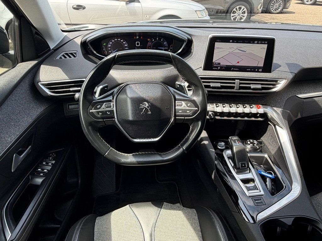 Peugeot 5008 1.2 PureTech Allure 131PK Automaat,7Pers,Navi,C, Auto's, Peugeot, Gebruikt, Euro 6, 1199 cc, Zwart