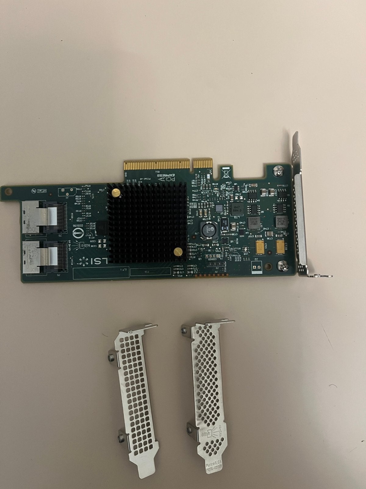 LSI SAS9207-8i HBA RAID controller + kabels + brackets, Ophalen of Verzenden, Zo goed als nieuw, Intern