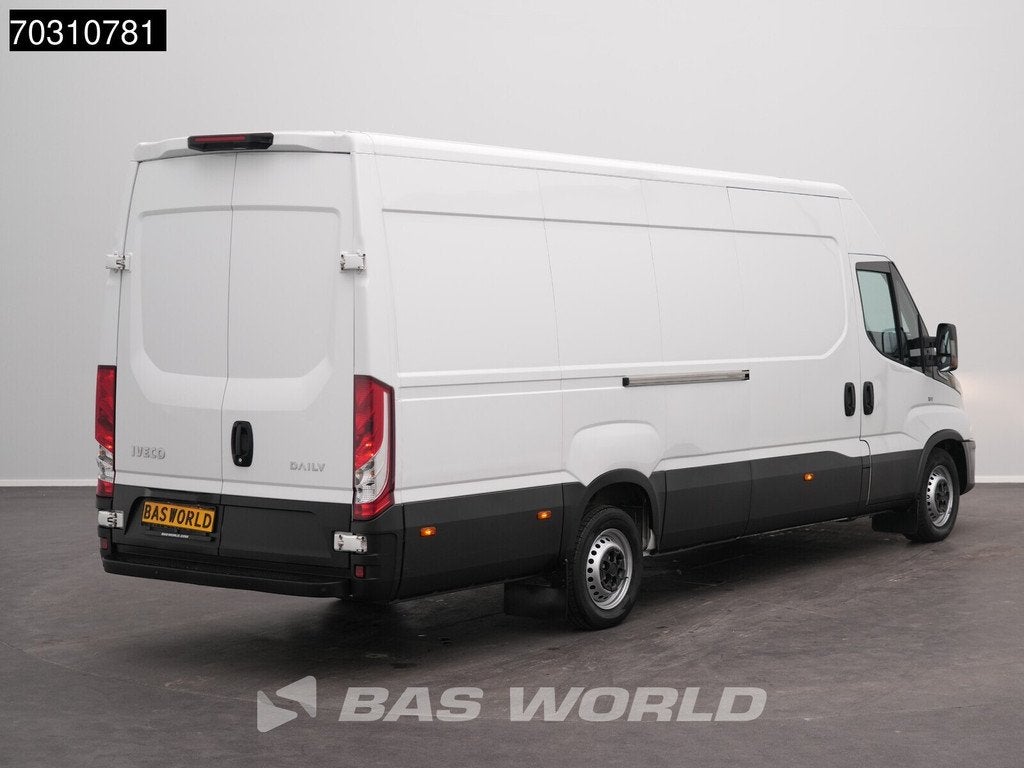 Iveco Daily 35S16 Automaat 160PK L3H2 Airco Camera Parkeerse, Auto's, Automaat, Stof, Gebruikt, Euro 6