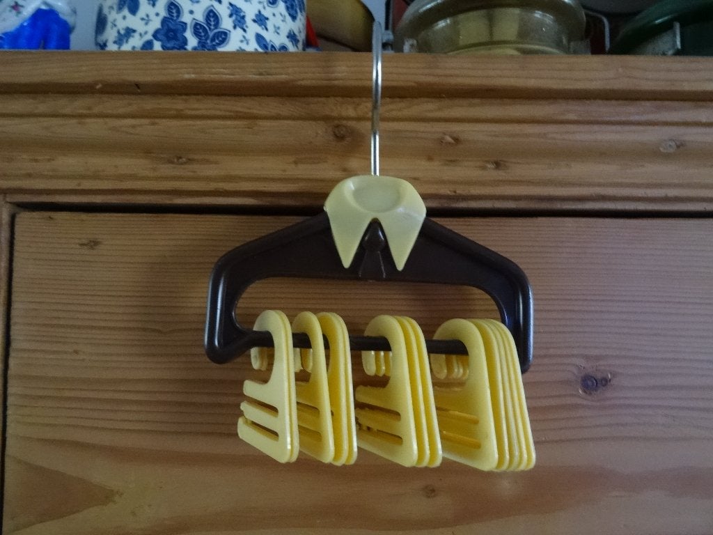 Oude retro vintage stropdashanger overhemd met strik, Verzamelen, Ophalen, Overige typen