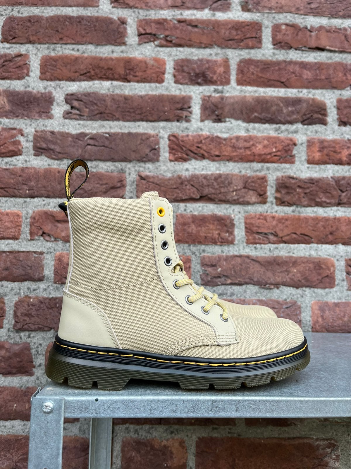 Dr. Martens Combs J pale olive maat 31 en 34, Dr. Martens, -, Jongen of Meisje, -