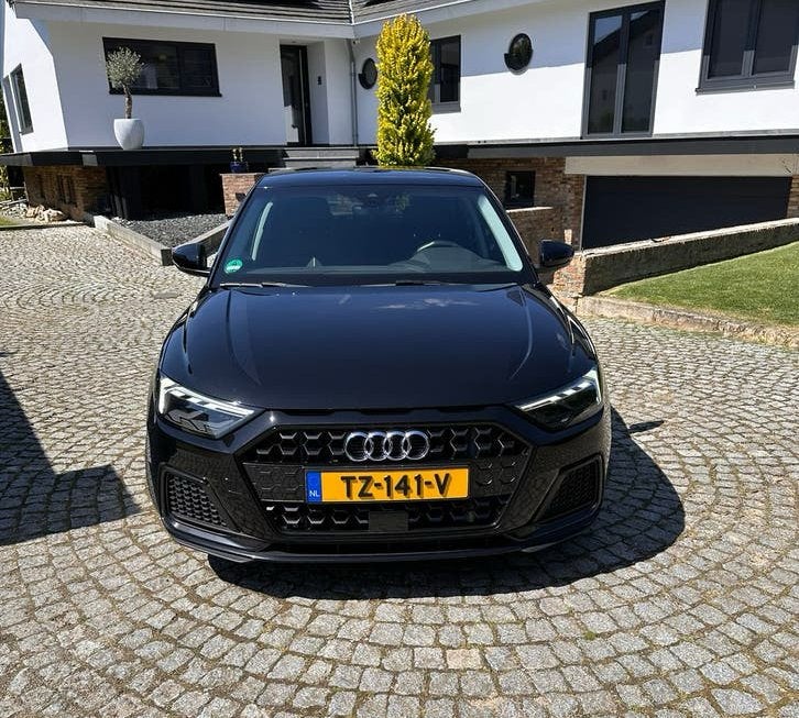 Audi A1 Launch editie - Led Matrix - Camera - PDC - 5drs, Auto's, Audi, Voorwielaandrijving, Stof, A1, Zwart