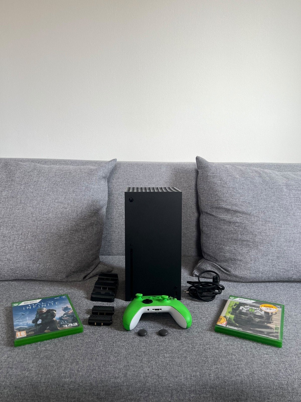 Xbox Series X 1 TB met games en oplaadstation, Spelcomputers en Games, Ophalen of Verzenden, Zo goed als nieuw, Xbox Series X