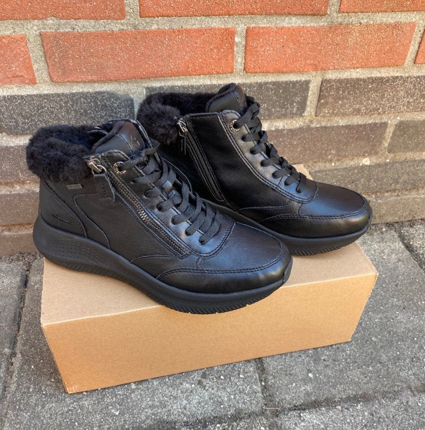 Tamaris wide fit laarzen. Maat 40 zwart. NIEUW, Kleding | Dames, Zwart, Lage of Enkellaarzen, Nieuw, Ophalen of Verzenden