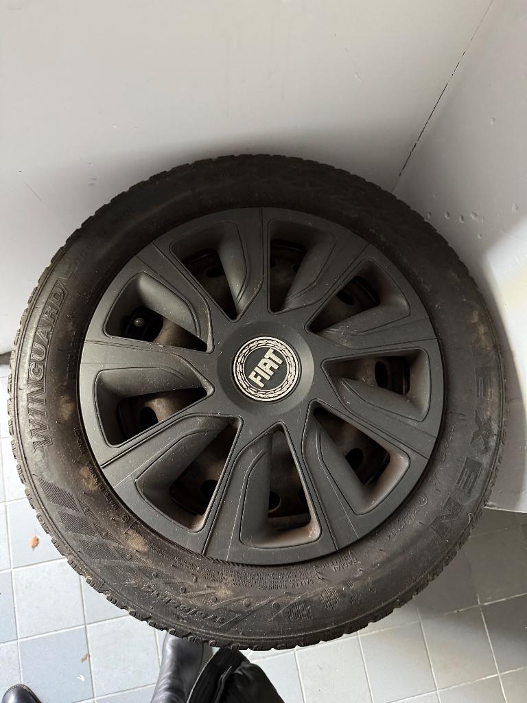 Winterbanden set met wielen fiat 500, Ophalen, Gebruikt