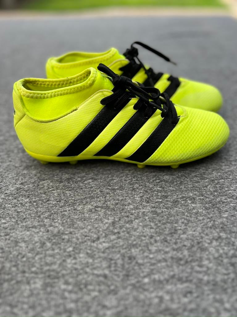 Nike voetbalschoenen maat 38,5 incl scheenbeschermers –m, Maat XS of kleiner, Schoenen, Ophalen of Verzenden, Zo goed als nieuw