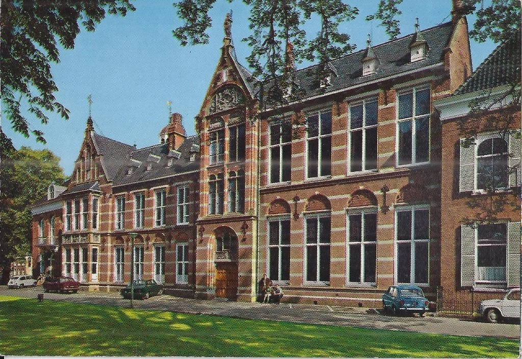 Kr2028 ongelopen ansichtkaart provinciehuis assen, Verzamelen, Ophalen of Verzenden, 1980 tot heden, Gelopen, Drenthe
