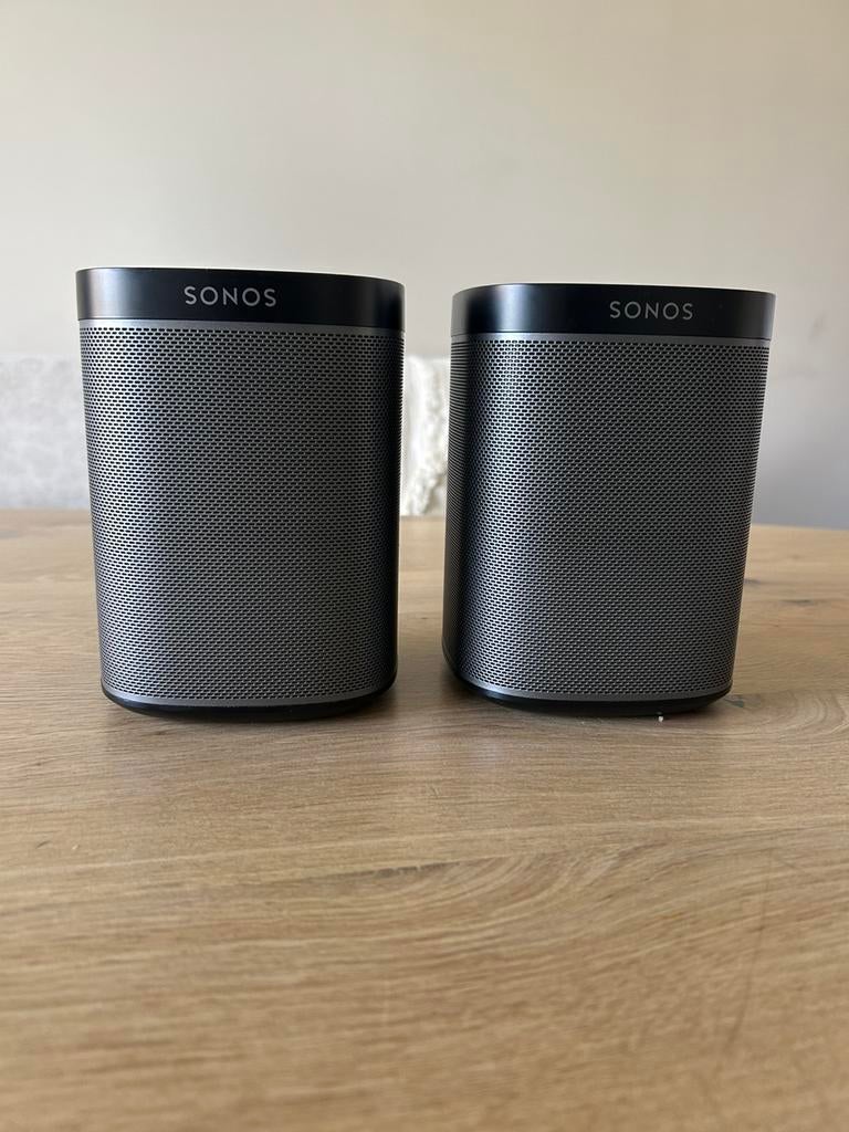 Set Sonos Play:1 - Zwart + gratis muurbeugelset, Audio, Tv en Foto, Luidsprekers, Zo goed als nieuw, Front, Rear of Stereo speakers