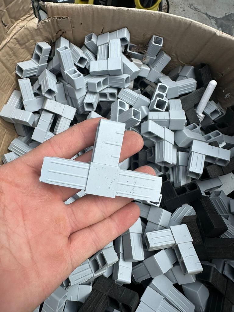 Hoekstuk, verbindingstuk voliere, Ophalen, Metaal, Volière