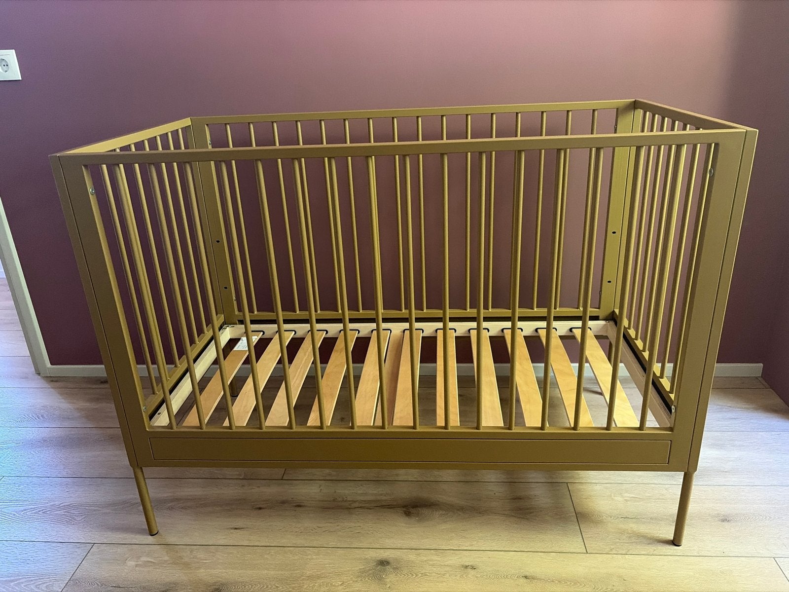 Coming Kids Ledikant Messing / Goudkleurig, Ophalen, 70 tot 85 cm, 140 tot 160 cm, Zo goed als nieuw
