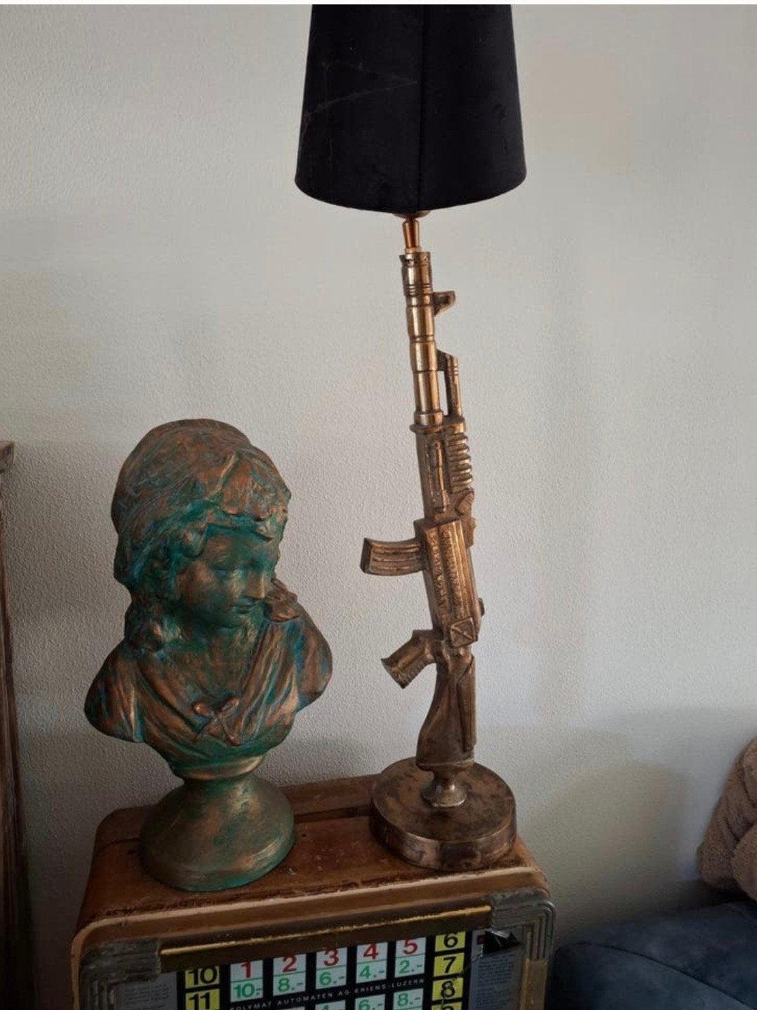 Unieke AK-47 tafellamp met bronzen afwerking, Ophalen of Verzenden