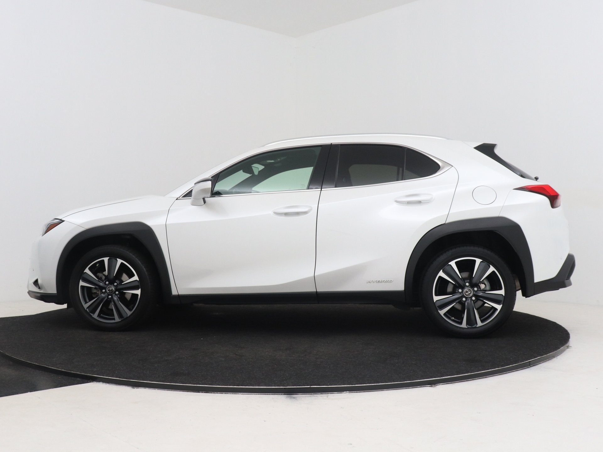 Lexus UX 250h Preference Line | Dealer Onderhouden | Blind S, Auto's, Lexus, Stof, Gebruikt, 4 cilinders, Wit